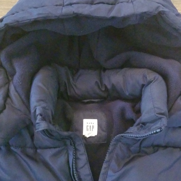 Gap 4T puffer jacket - Picture 2 of 3